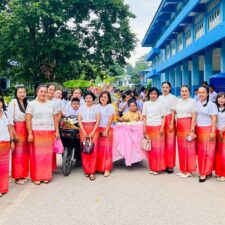 ถวายเทียนจำนำพรรษาเนื่องในวันอาสาฬหบูชาและวันเข้าพรรษา